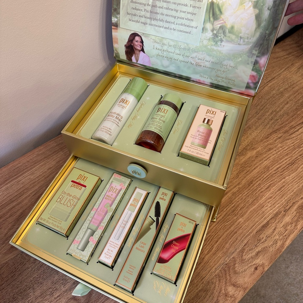 ♥️ PIXI 25th anniversary PR box